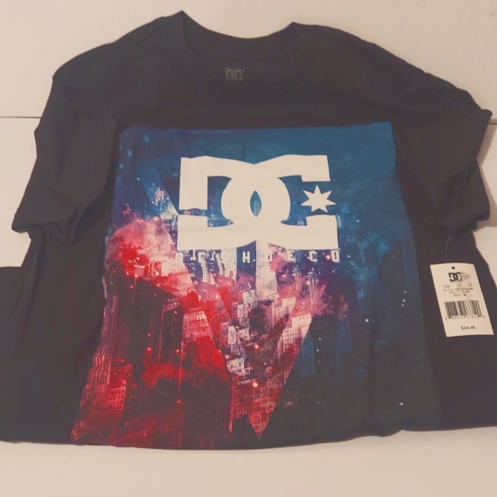 DC T-SHIRT SIZE M